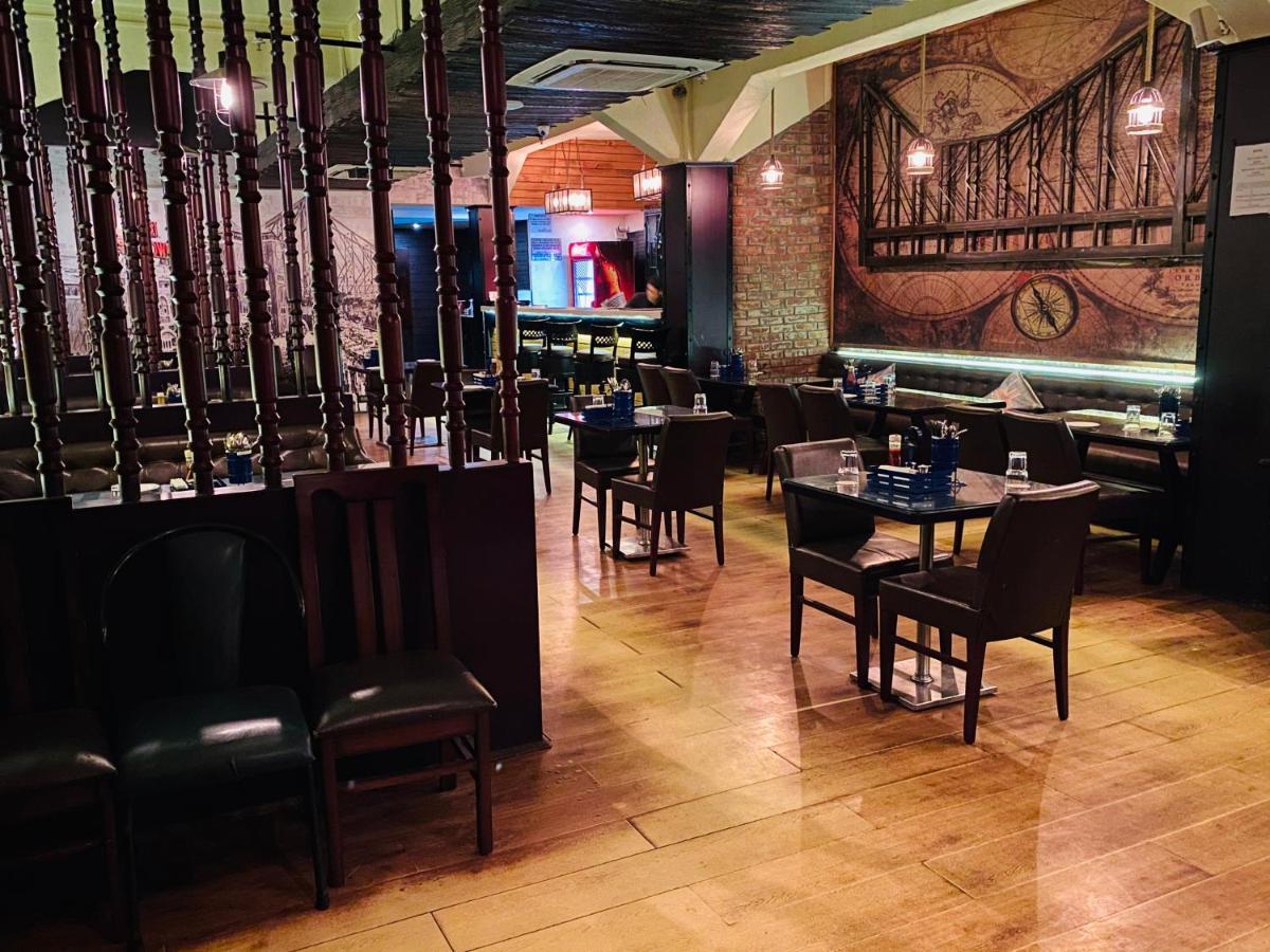 Saluja Residency Hotel Sziliguri Kültér fotó